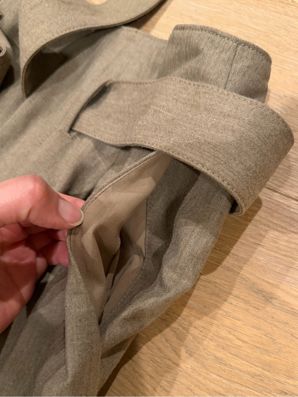 COS Belted Wool Trousers Tan Lightweight Size 6 NWT! - Picture 3 of 13
